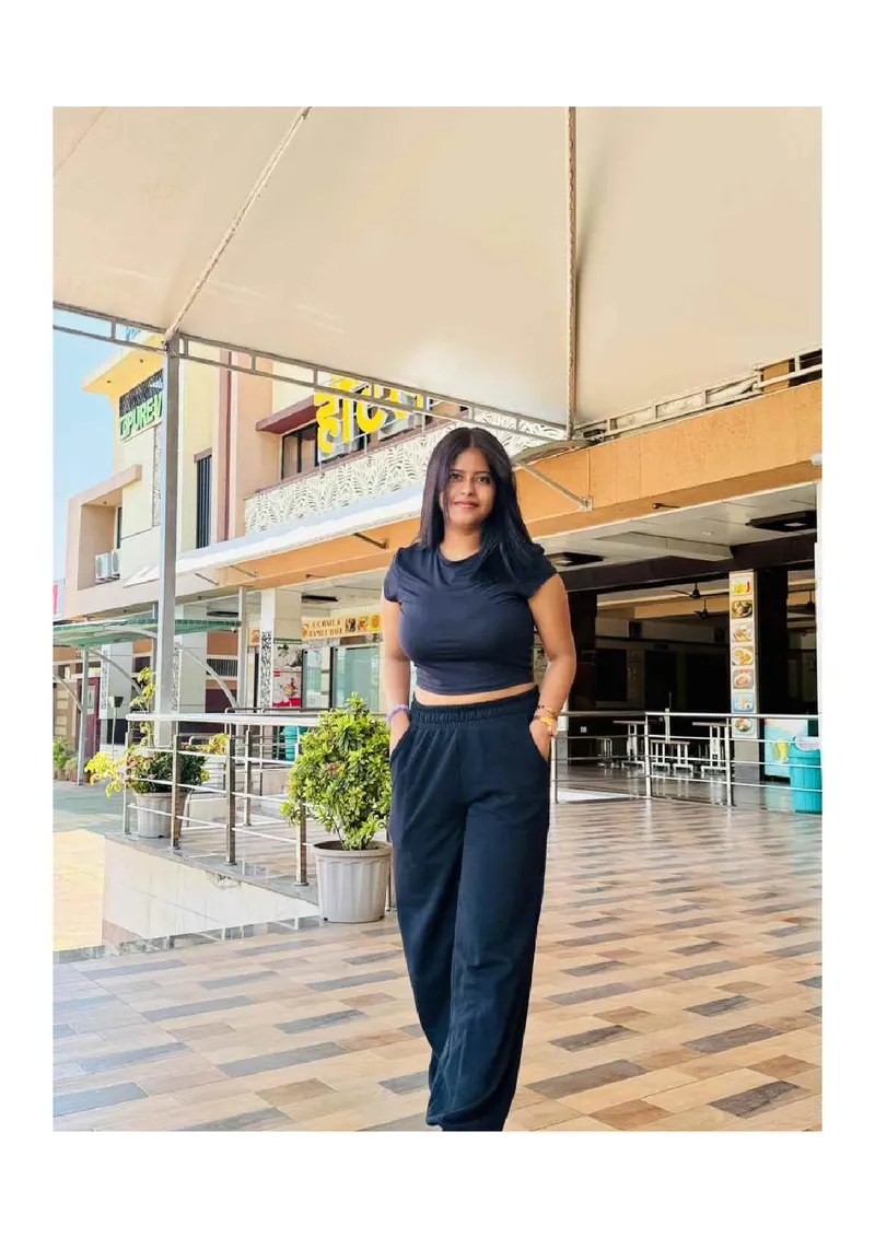 CAT WALK MODEL SHILPA MANJUNATH AVAILABLE — photo 7