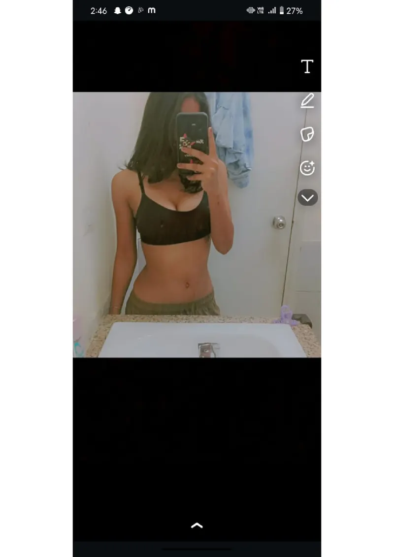 Book College student teen age girl for Hotel & Private Visits Book College student teen age girl escort Bangalore hotel
