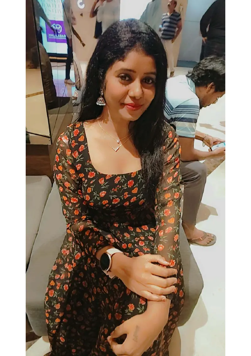 VIP Events & Social Occasions with HANSIKA TAMIL COLLEGE STUDENT HANSIKA TAMIL COLLEGE STUDENT VIP escort corporate events Bangalore
