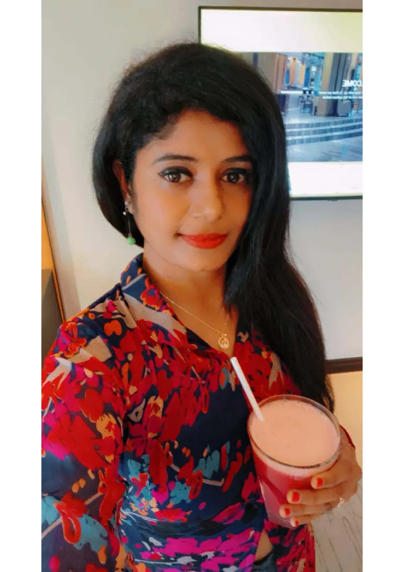 HANSIKA TAMIL COLLEGE STUDENT — photo 4