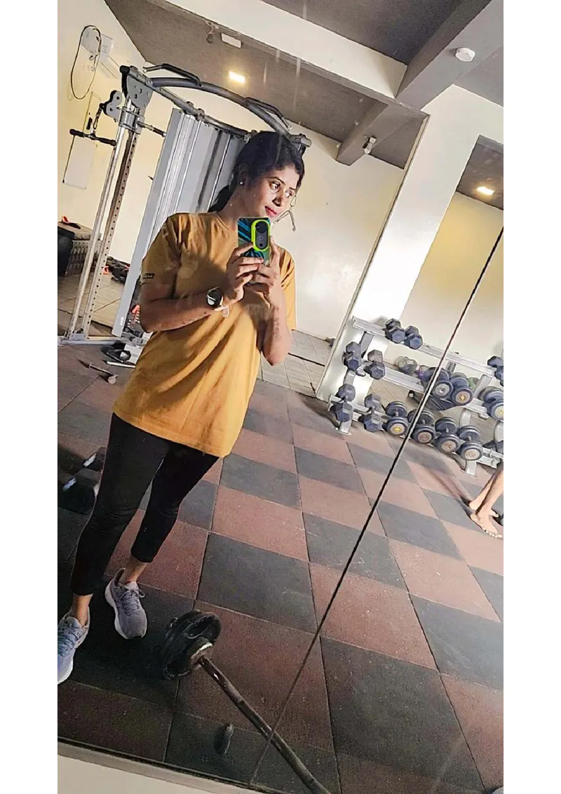 HANSIKA TAMIL COLLEGE STUDENT — photo 6