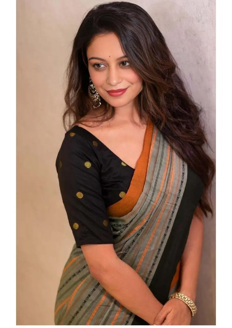 HARINI KANNADA SOUTH TV ARTIST — photo 2