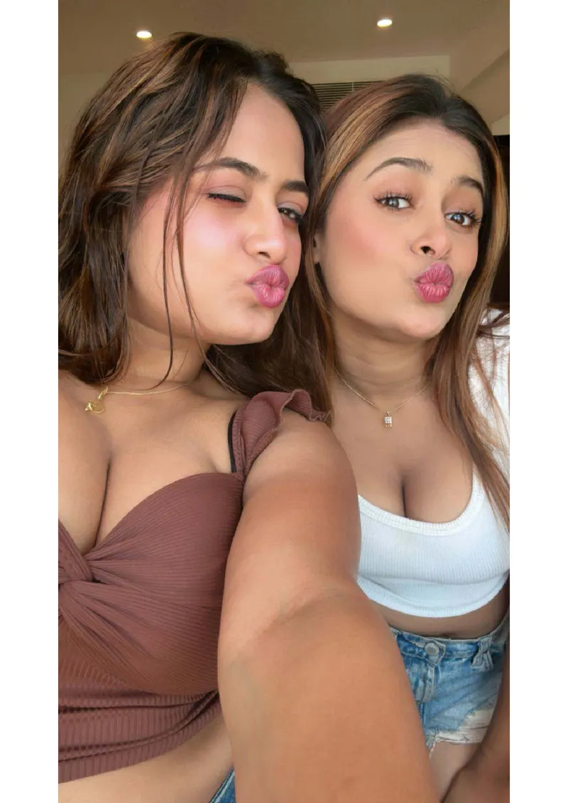LAKME AND ULLU THREESOM — photo 2