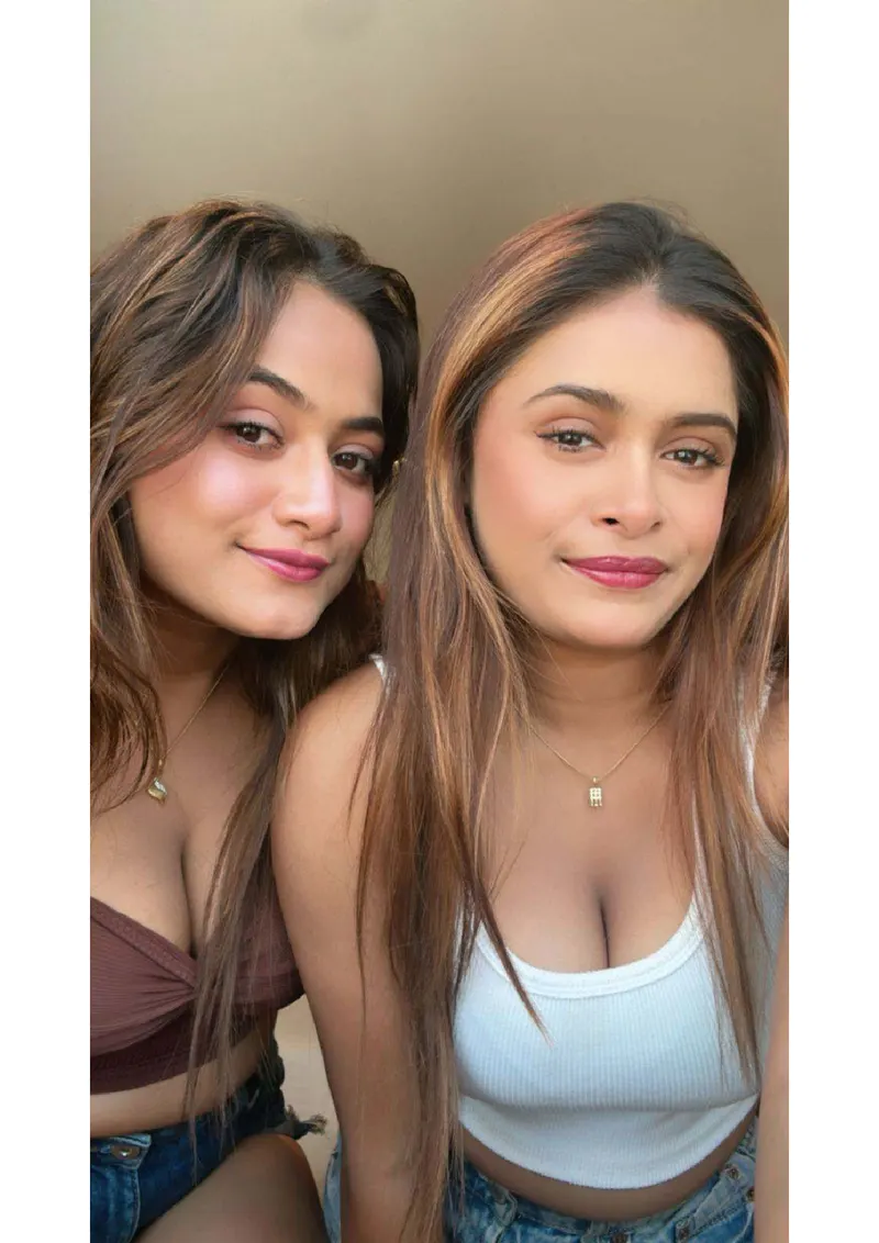 LAKME AND ULLU THREESOM — photo 4