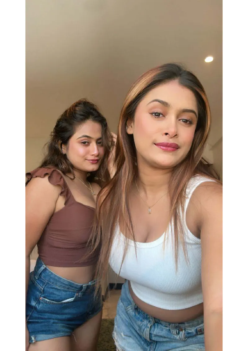 LAKME AND ULLU THREESOM — photo 6