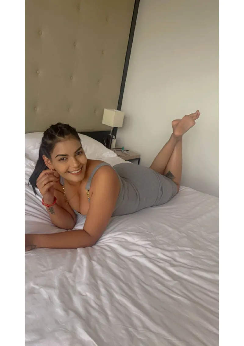 Book Nikki..D for Hotel & Private Visits Book Nikki..D escort Bangalore hotel