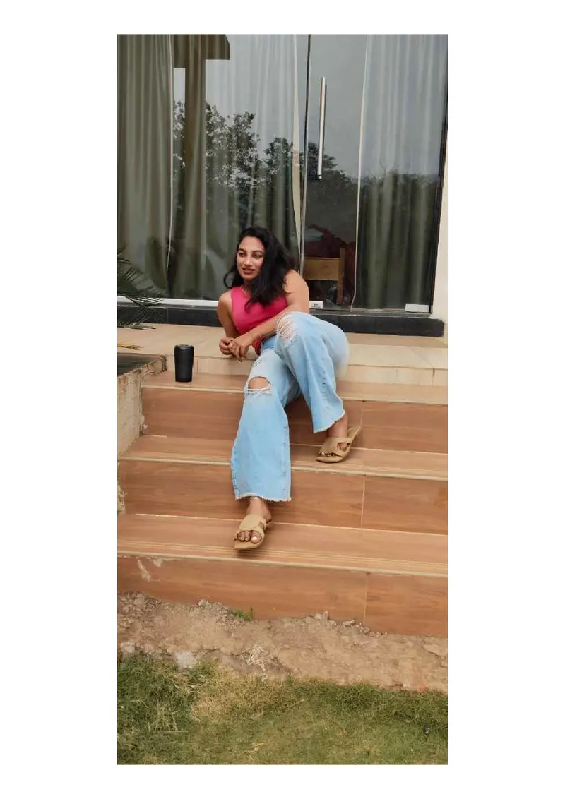 SOUTH HOT TELUGU MODEL URVASHI AVAILABLE — Telugu