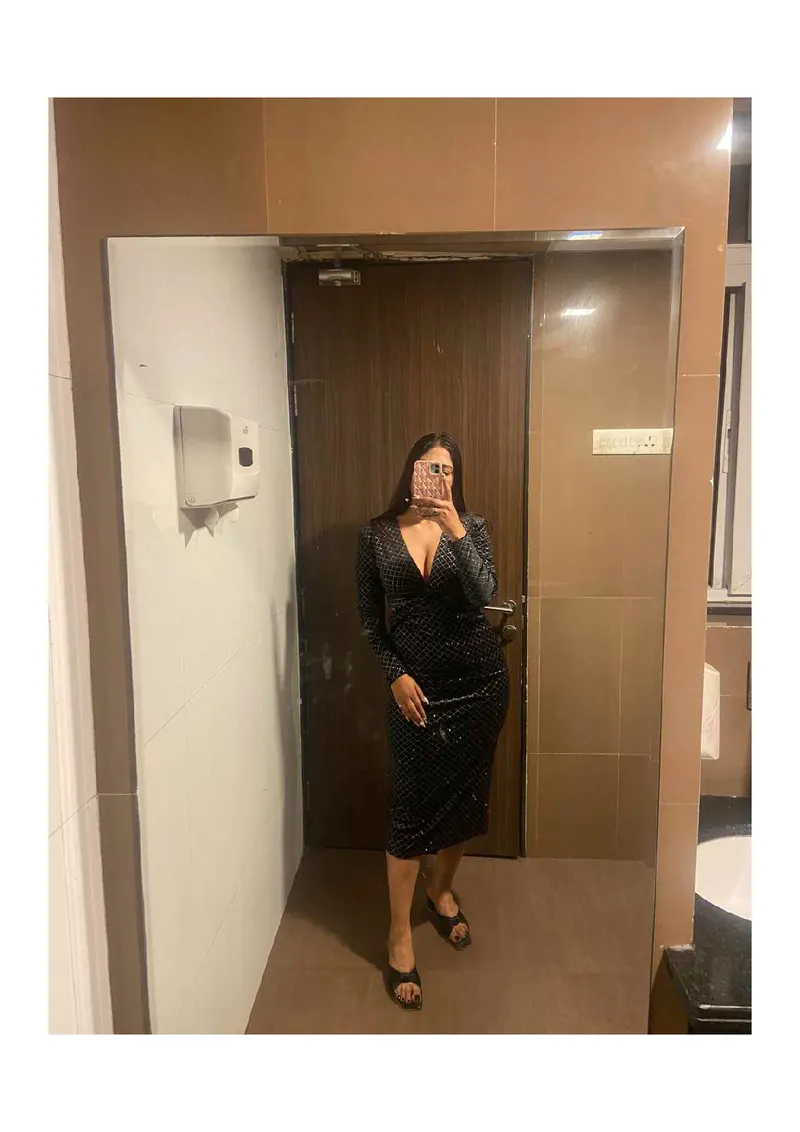 TAJ HOTEL RECEPTIONIST ROOPA AVAILABLE — photo 4