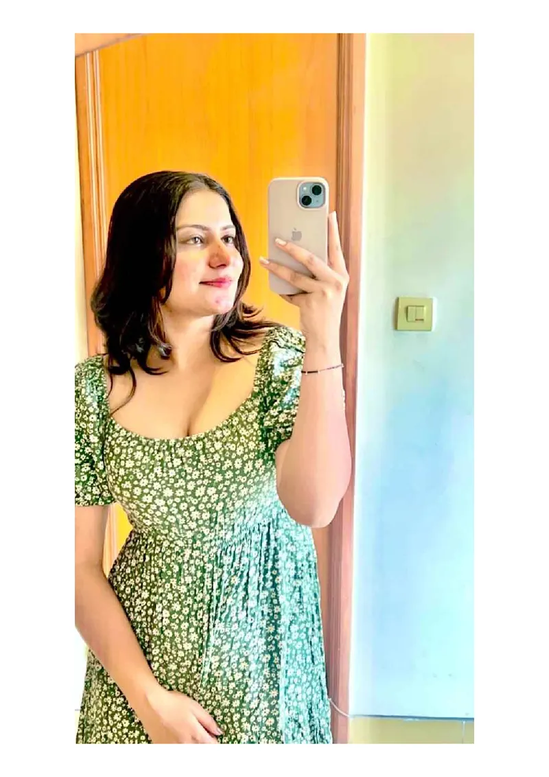 Young girl age 19 Priyanka available — photo 4
