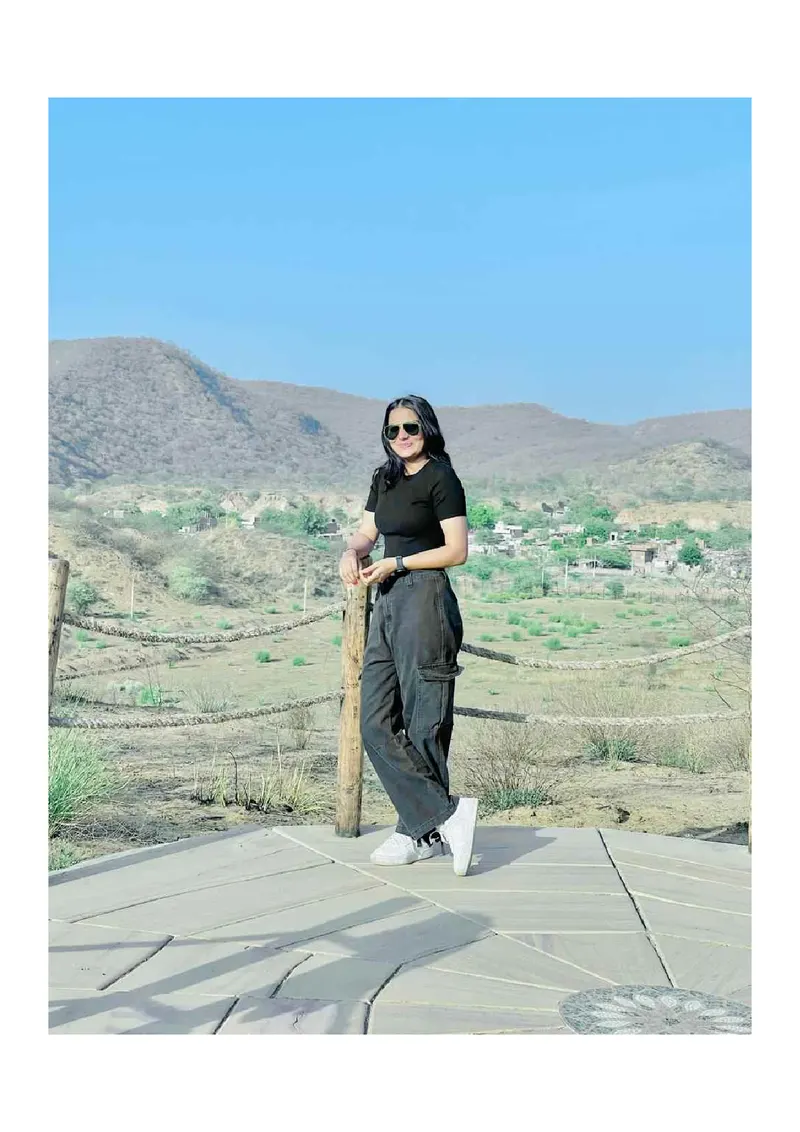 Young girl age 19 Priyanka available — photo 5